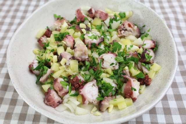 Salade de poulpe à la portugaise - Recette traditionnelle